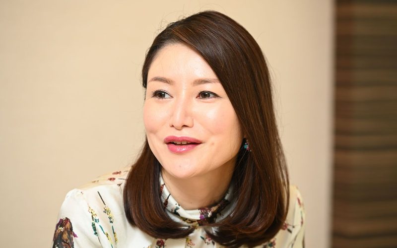 山口真由