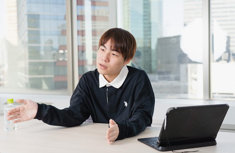山内奏人