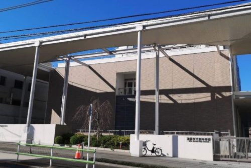 港区立三田中学校